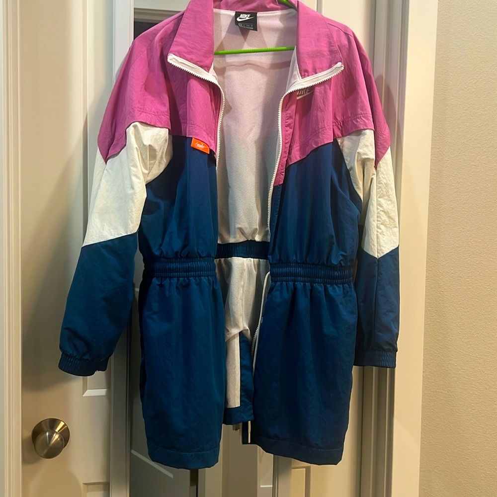 Nike women’s long jacket full zip with mixed color block